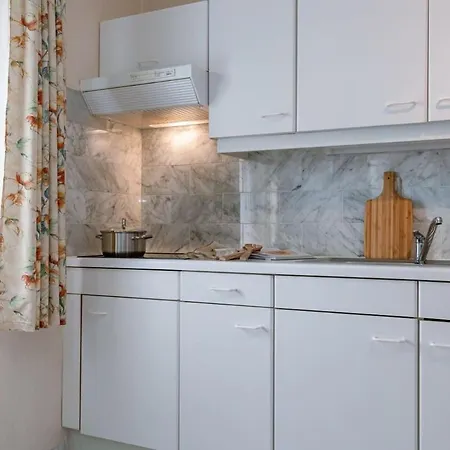 Apartment Cosy At Walking Distance From The Beach *