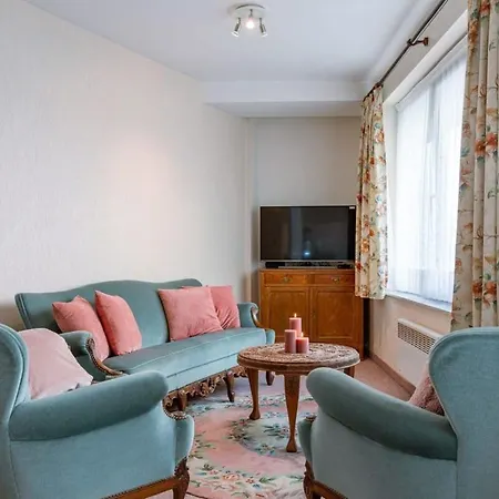 Cosy At Walking Distance From The Beach