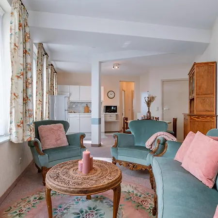 公寓 Cosy At Walking Distance From The Beach